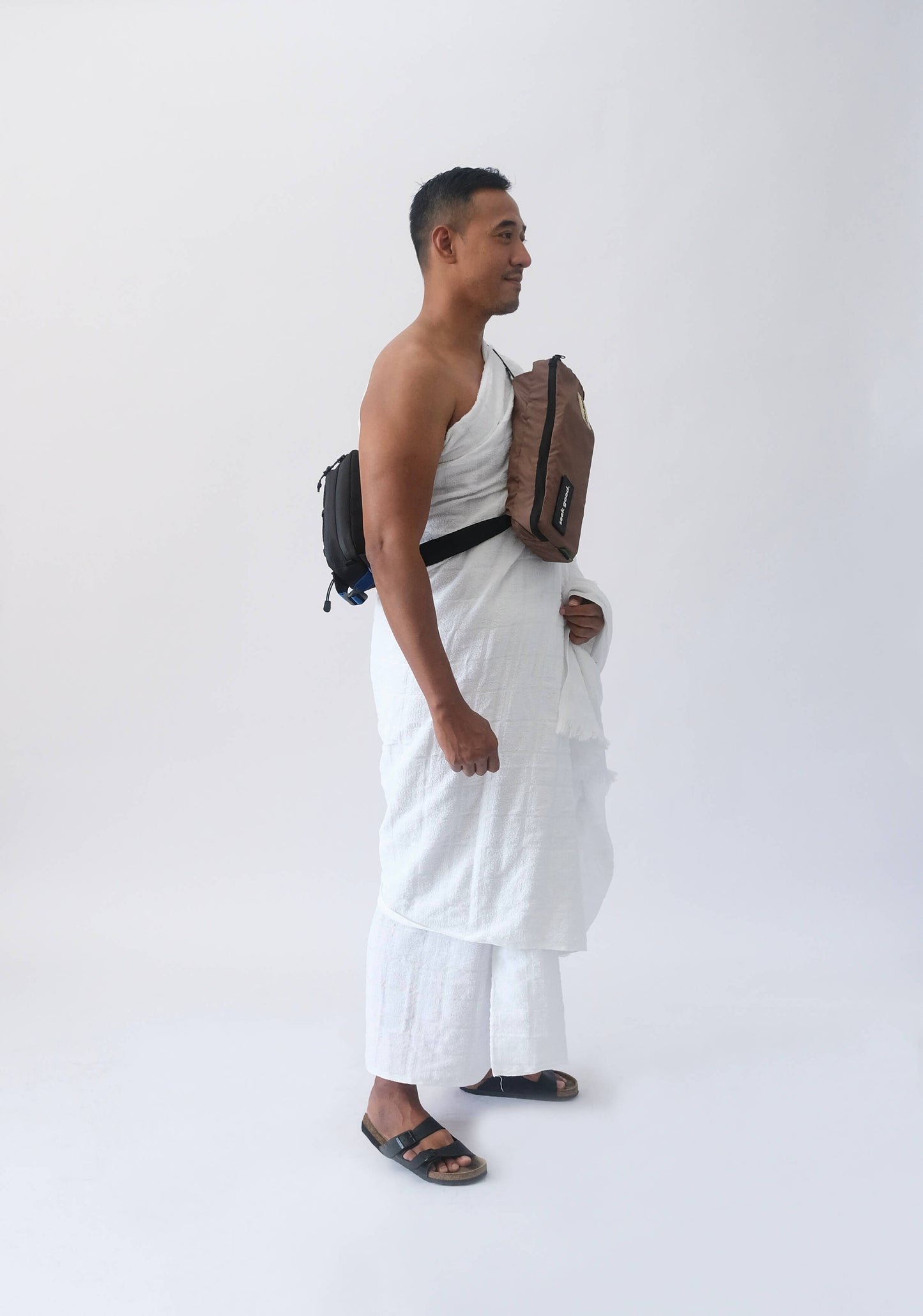 Al Haram Nomad - Your Hajj and Umrah Footwear Bag
